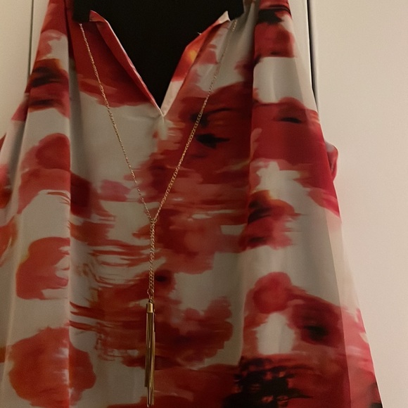 Ladies top - Picture 2 of 3